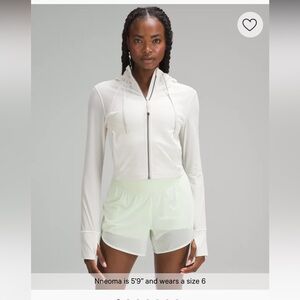 Cropped Define Mesh
Jacket *Nulu